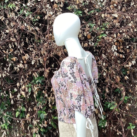 Free People Smocked Puff Sleeve Tie Back Crop Top - Picture 6 of 10